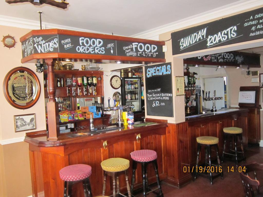 Queen Mary Inn Poole Buitenkant foto